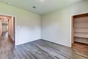 407 E Avenue G, Conroe, TX 77301 - Photo 13