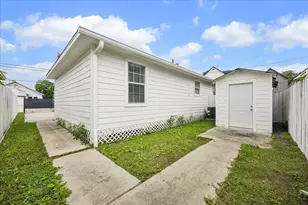 2610 Cochran St, Houston, TX 77009 - Photo 15