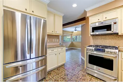 13307 Barryknoll Lane, Houston, TX 77079 - Photo 15