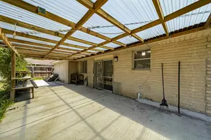 10910 Corona Ln, Houston, TX 77072 - Photo 23