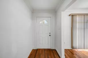 10910 Corona Ln, Houston, TX 77072 - Photo 5
