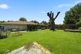 10910 Corona Ln, Houston, TX 77072 - Photo 23