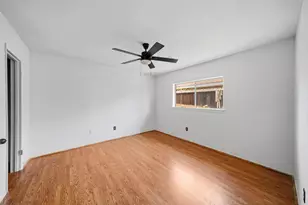 10910 Corona Ln, Houston, TX 77072 - Photo 11