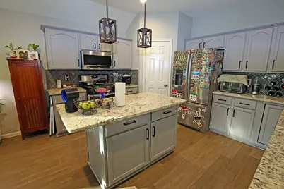 907 Riverside Drive, Alvin, TX 77511 - Photo 7