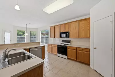 1914 Eastwood Lake Court, Kingwood, TX 77339 - Photo 17