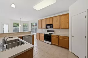 1914 Eastwood Lake Ct, Kingwood, TX 77339 - Photo 17
