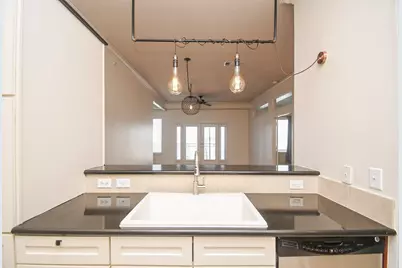 1900 Genesee Street #409, Houston, TX 77006 - Photo 9