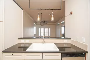 1900 Genesee St, Houston, TX 77006 - Photo 9
