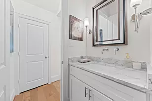 110 E 26th St, Houston, TX 77008 - Photo 17