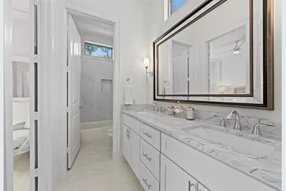 110 E 26th Street #B, Houston, TX 77008 - Photo 31