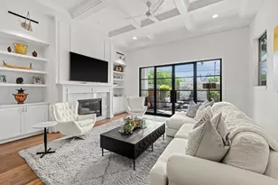110 E 26th St, Houston, TX 77008 - Photo 13