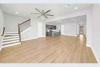 4614 Redbud Street, Houston, TX 77051 - Photo 9