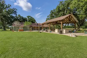 312 County Rd 201, Angleton, TX 77515 - Photo 3