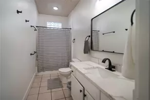 606 W Drew St, Houston, TX 77006 - Photo 9