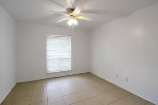 5929 Queensloch Dr, Houston, TX 77096 - Photo 9