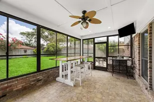 3702 Millbridge Dr, Houston, TX 77059 - Photo 3