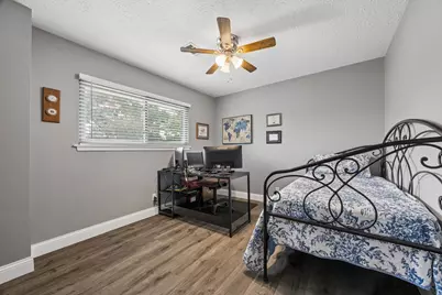 3702 Millbridge Drive, Houston, TX 77059 - Photo 17