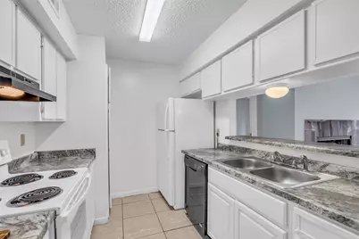 6701 Sands Point Drive #31, Houston, TX 77074 - Photo 5