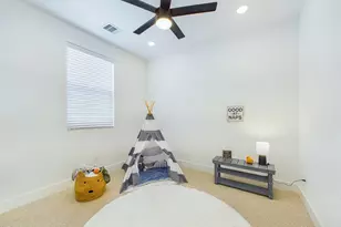 8317 Springwood Cyn Ln, Houston, TX 77055 - Photo 15