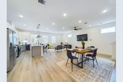 8317 Springwood Canyon Lane, Houston, TX 77055 - Photo 9