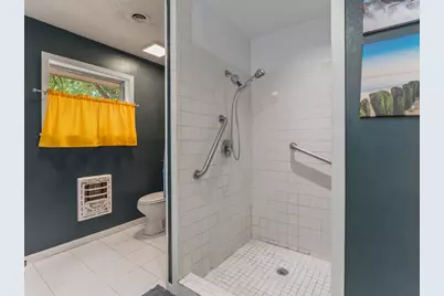 208 Lindsey Avenue, Bay City, TX 77414 - Photo 21