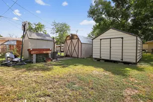 2319 Woodville Rd, Bryan, TX 77803 - Photo 15