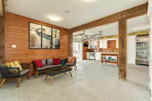 9680 Airways Ln, Galveston, TX 77554 - Photo 43