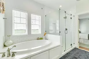 9680 Airways Ln, Galveston, TX 77554 - Photo 35