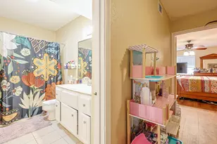 11515 Burdine St, Houston, TX 77035 - Photo 21