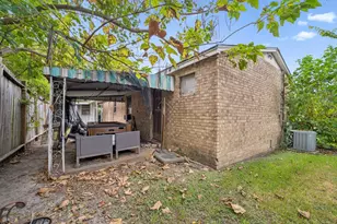 3924 Majestic St, Houston, TX 77026 - Photo 15