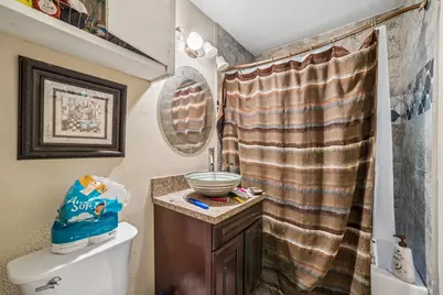 3924 Majestic Street, Houston, TX 77026 - Photo 17