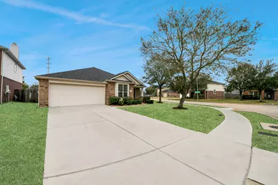 2507 Cypress Springs Court, Pearland, TX 77584 - Photo 3