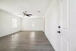 1147 Du Barry Ln, Houston, TX 77018 - Photo 5