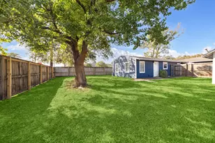 1147 Du Barry Ln, Houston, TX 77018 - Photo 9