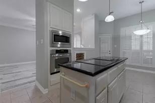12819 Kingsbridge Ln, Houston, TX 77077 - Photo 25
