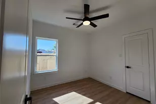 7817 Beckley St, Houston, TX 77088 - Photo 9