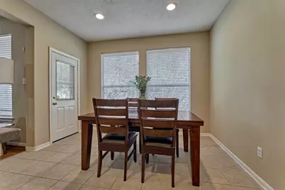 38 E Burberry Circle, The Woodlands, TX 77384 - Photo 17