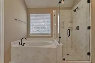 38 E Burberry Cir, The Woodlands, TX 77384 - Photo 29