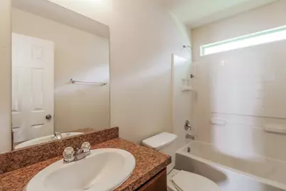 6301 Hogue Street, Houston, TX 77087 - Photo 11