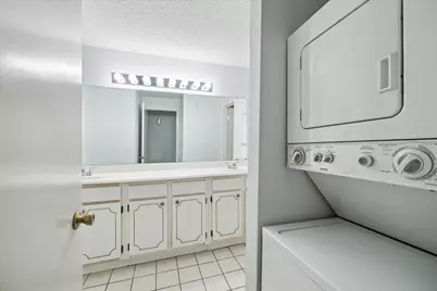 1100 Augusta Drive #63, Houston, TX 77057 - Photo 13