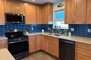 16527 Frances Drake Rd, Jamaica Beach, TX 77554 - Photo 11