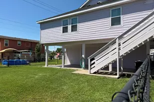 16527 Frances Drake Rd, Jamaica Beach, TX 77554 - Photo 3