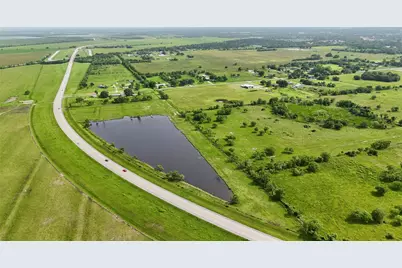 697 E County Road 341, Angleton, TX 77515 - Photo 5