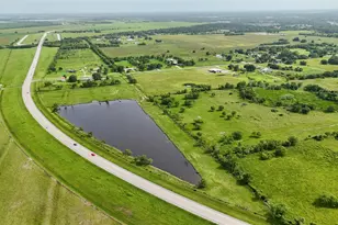 697 E County Road 341, Angleton, TX 77515 - Photo 5