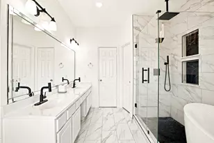 15214 Walden Park Ct, Houston, TX 77049 - Photo 29