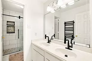 15214 Walden Park Ct, Houston, TX 77049 - Photo 35