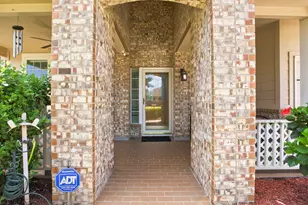 15214 Walden Park Ct, Houston, TX 77049 - Photo 3