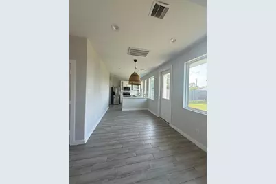 4923 Higgins St Street, Houston, TX 77033 - Photo 3