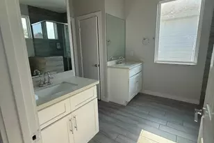 4923 Higgins St St, Houston, TX 77033 - Photo 9