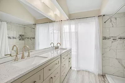 1723 Linfield Way, Houston, TX 77058 - Photo 15